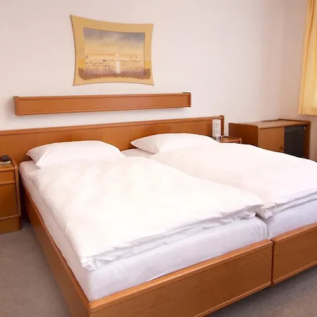 Hotel Zur Sonne 3*